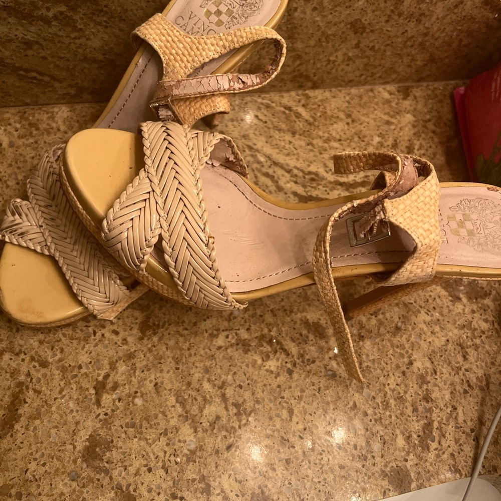Cream tan Vince camuto heels